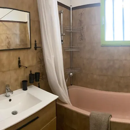 Сasa de vacaciones Maison Avec Piscine Privée + Clim Proche De La Corneilla-del-Vercol
