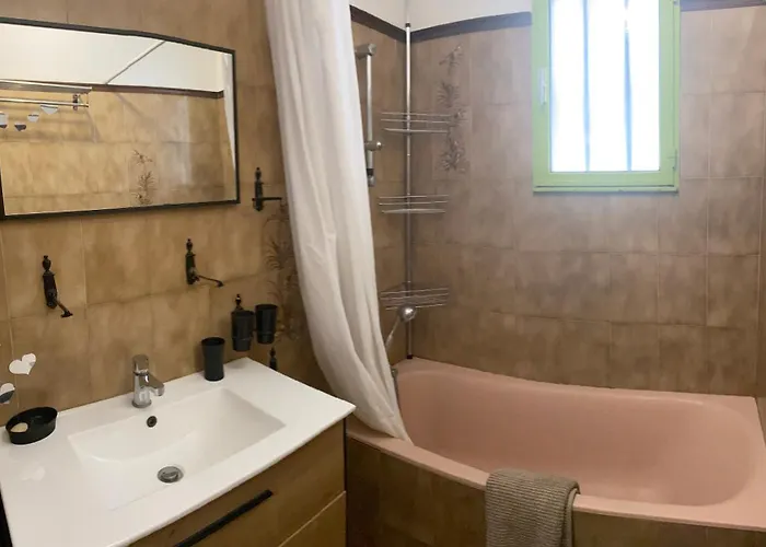 Prázdninový dům Maison Avec Piscine Privee + Clim Proche De La Corneilla-del-Vercol